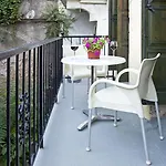 Casa Del Mar