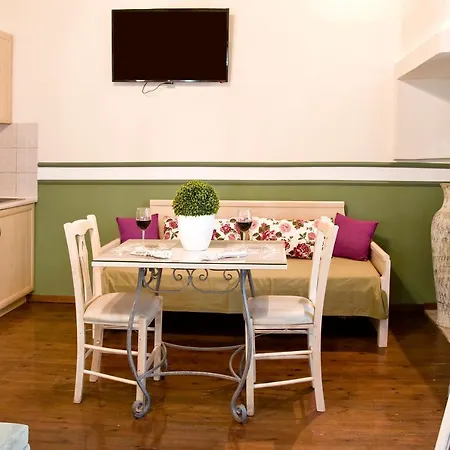 Casa Del Mar Апартаменти *